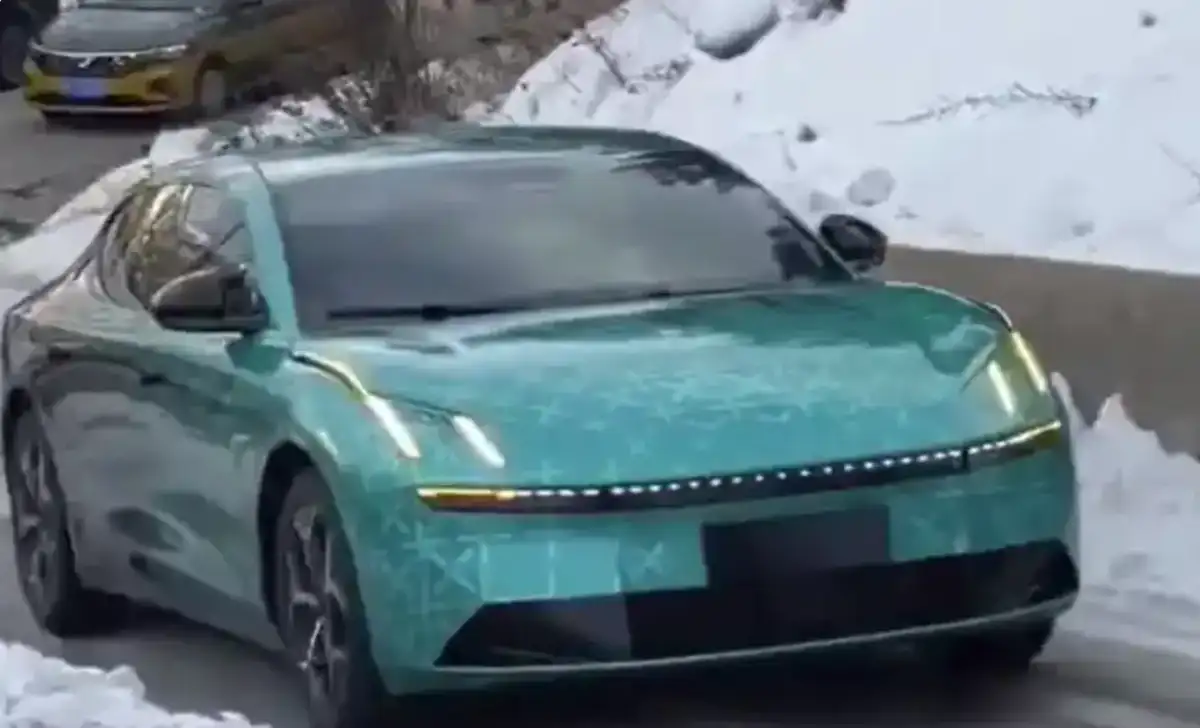 First Spy Photos Reveal Promising Lynk Co 10 EM P Hybrid Sedan
